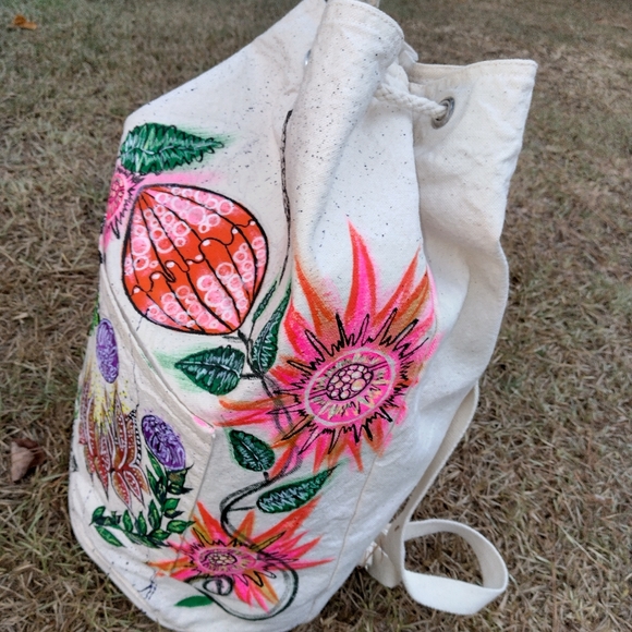 backpack - Picture 12 of 16